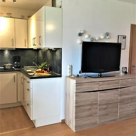 - Haus H, App 0h0208 *